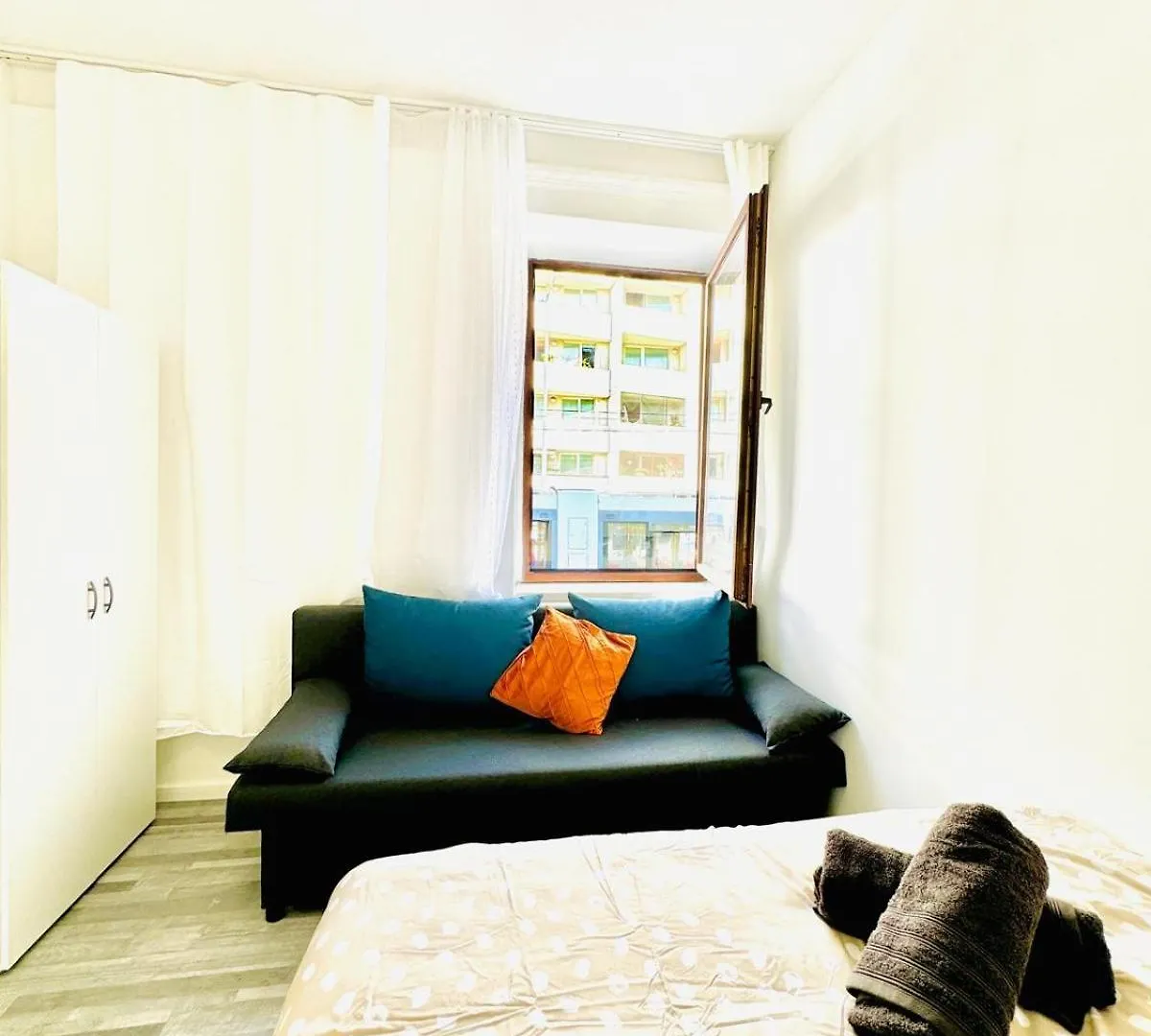 Affordable 4Br Shared Apartment, 10 Min To Fac Platz Vienna 0*,  Austria