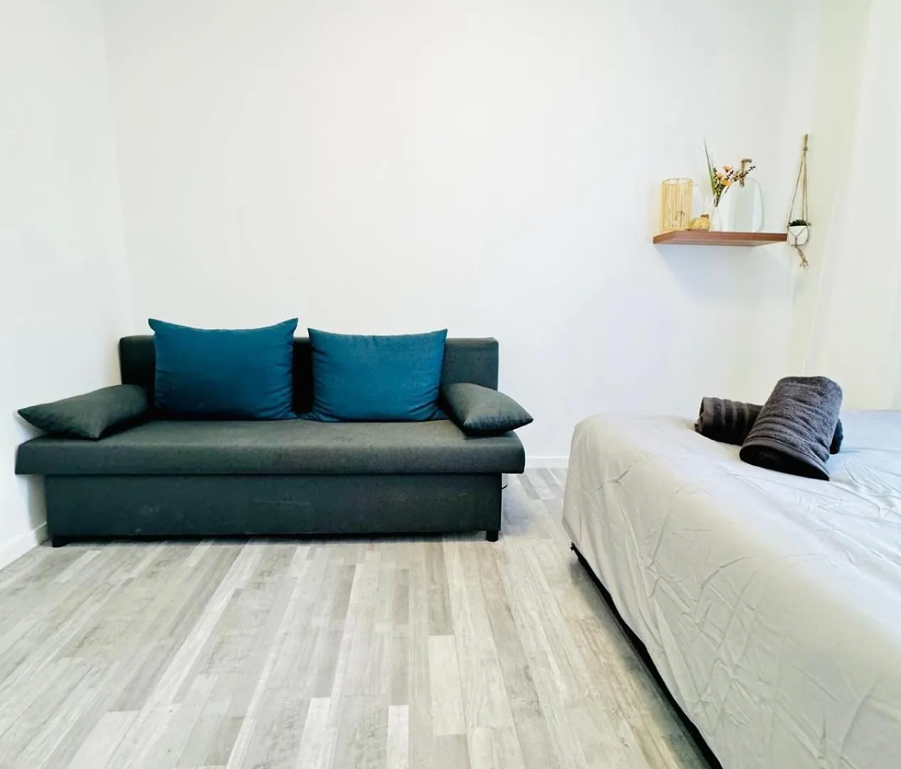 Affordable 4Br Shared Apartment, 10 Min To Fac Platz Vienna 0*,  Austria